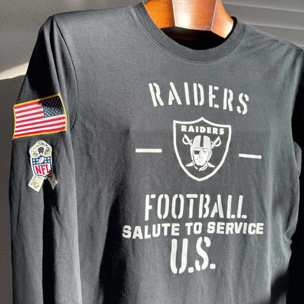 Nike NFL Las Vegas Raiders Salute to Service Dri-FIT Long Sleeve Shirt Medium